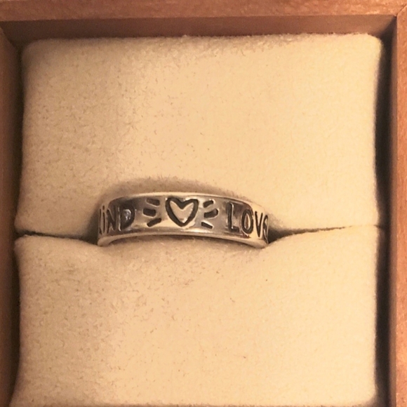James Avery Retired Love Is Kind Love Is Patient Ring Size 7 - Picture 4 of 8